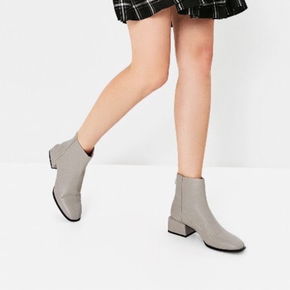 Zara TRF cube heel ankle boots (light grey) - Picture 12 of 12